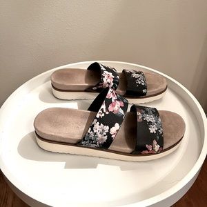 Kenzie sandals